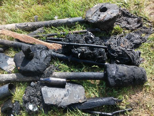 Resztki materiałów budowlanych, kurczaki, a nawet… ciało psa w rurach kanalizacyjnych