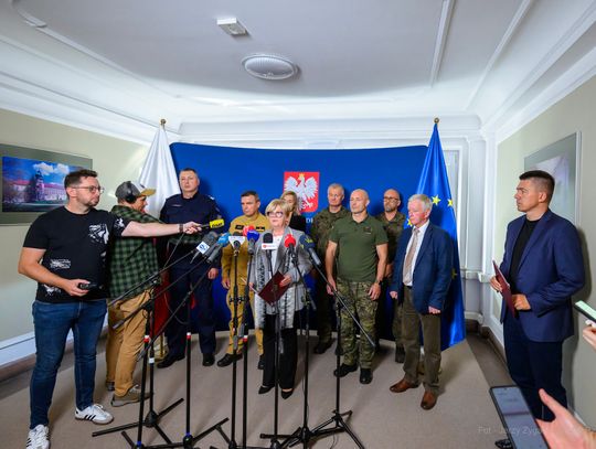 Rosyjskie drony nad Polską. Służby w gotowości, po konferencji z Wojewodą