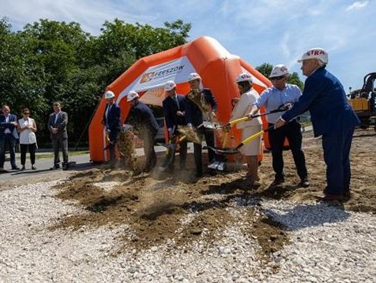 Rozbudowa ulicy Warszawskiej rozpoczęta. Będą cztery pasy ruchu do węzła autostrady A4