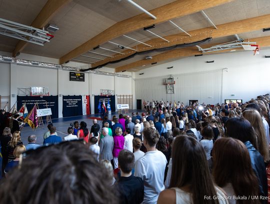 Rzeszów. Nowa hala sportowa na inaugurację roku szkolnego