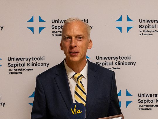Rzeszów w krajowej czołówce chirurgii robotycznej. USK przekroczył 2 tysiące operacji z systemem da Vinci [ZDJĘCIA]
