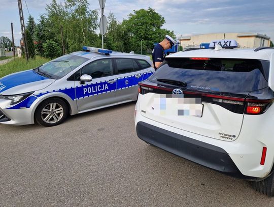 Rzeszowska policja skontrolowała taksówki "na aplikację". Posypały się mandaty