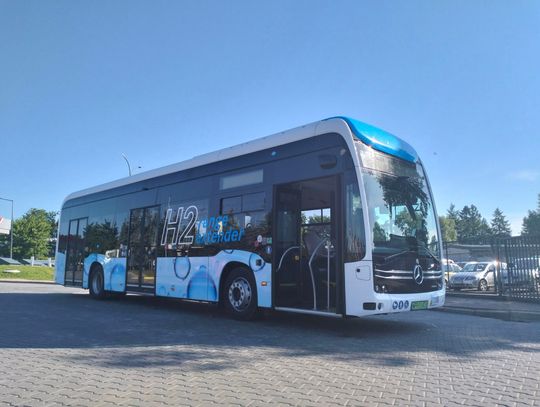 Rzeszowski PKS stawia na wodór. Nowoczesne autobusy Mercedes-Benz zasilą flotę w 2026 roku