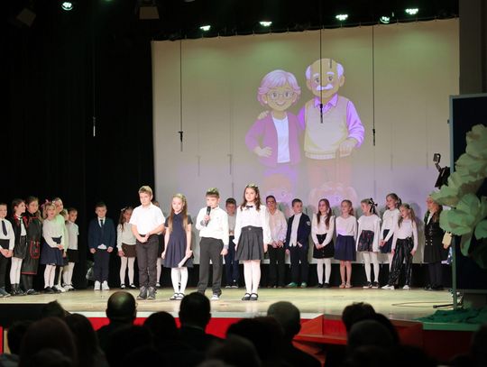 Seniorzy świętowali swój dzień w Trzcianie [ZDĘCIA]