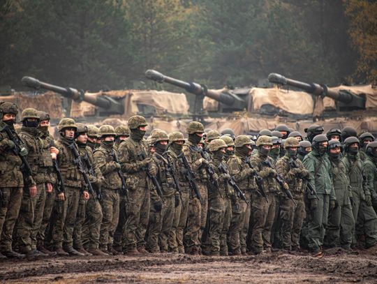 Setki podhalańczyków w Nowej Dębie. Przed nimi kilka tygodni intensywnych ćwiczeń [ZDJĘCIA]