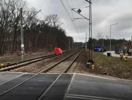 Śmierć pod kołami pociągu w Nowej Sarzynie. Ofiarą 37-letni mieszkaniec powiatu rzeszowskiego