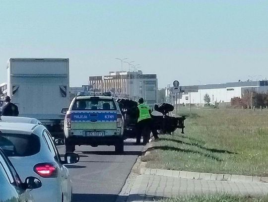 Spore utrudnienia pod Rzeszowem! W Jasionce ranny kierowca, na A4 zderzyły się trzy auta