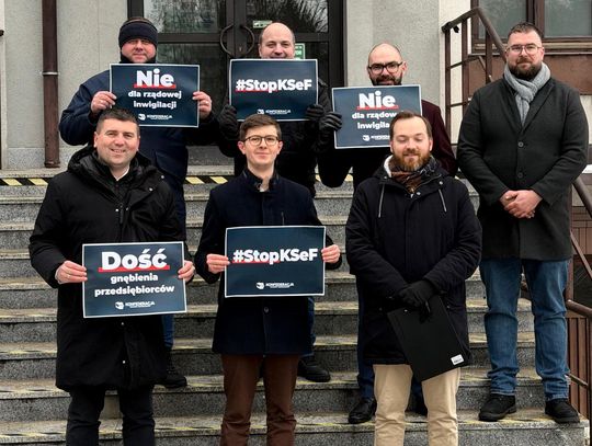 „Stop inwigilacji przedsiębiorców!” – Konfederacja protestuje w Rzeszowie przeciwko KSeF