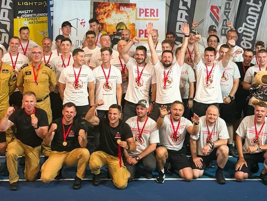Strażacy z Podkarpacia mistrzami Polski w wymagających zawodach zespołów asekuracyjnych PSP [ZDJĘCIA]