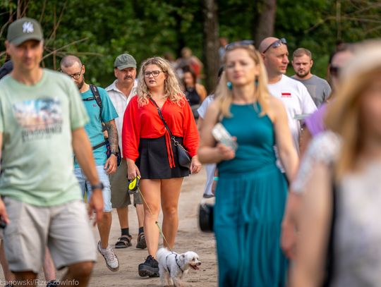 Sukces "1670" na Podkarpaciu. Aktorzy serialu spotkali się z fanami w Kolbuszowej [FOTO]