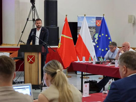 Świlcza. Radni ocenili ubiegły rok. Wójt Dawid Homa z absolutorium i wotum zaufania