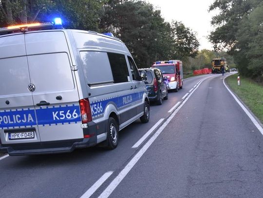 Tragedia na drodze. Nie żyje 21-letni motocyklista, zderzył się z kombajnem