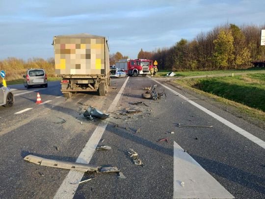 Tragiczny wypadek w Brzezówce. Nie żyje kierowca volkswagena