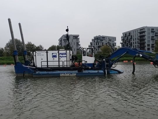 Trwa odmulanie rzeszowskiego zalewu. Prace potrwają do grudnia