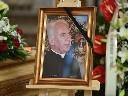 Uroczystości pogrzebowe śp. ks. prałata Stanisława Tomkowicza. Zobacz fotorelację