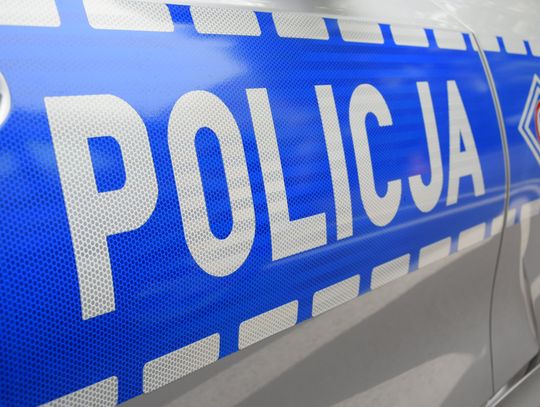 Uszkodził drzwi kamienicy i miał marihuanę. 18-latek odpowie przed sądem