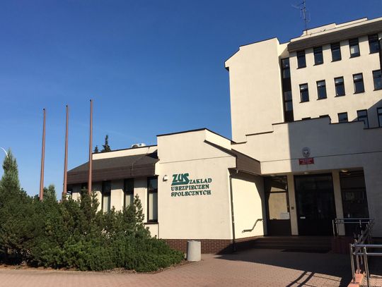 Uwaga! Oszuści podszywają się pod pracowników ZUS – bądź ostrożny! Uwaga! Oszuści podszywają się pod pracowników ZUS – bądź ostrożny!