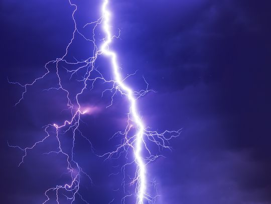 Uwaga Podkarpacie! Nadciągają gwałtowne burze. RCB wysłało alerty!