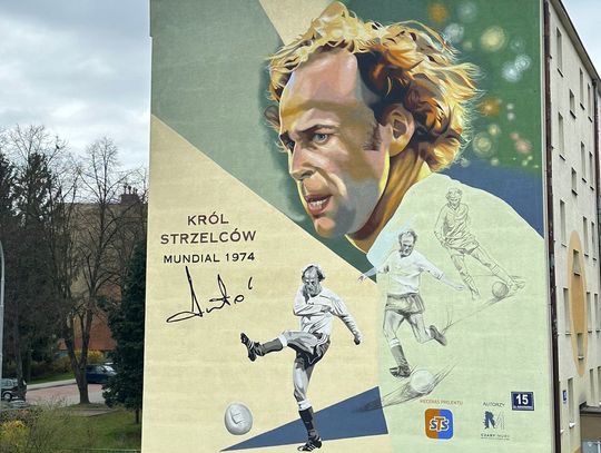 W Mielcu odsłonięto mural Grzegorza Lato