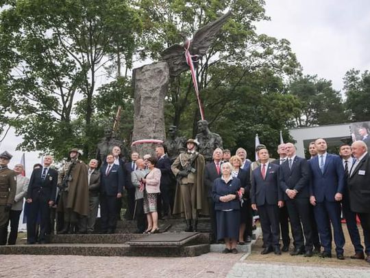 W Mielcu odsłonięto Pomnik Żołnierzy Wyklętych Niezłomnych