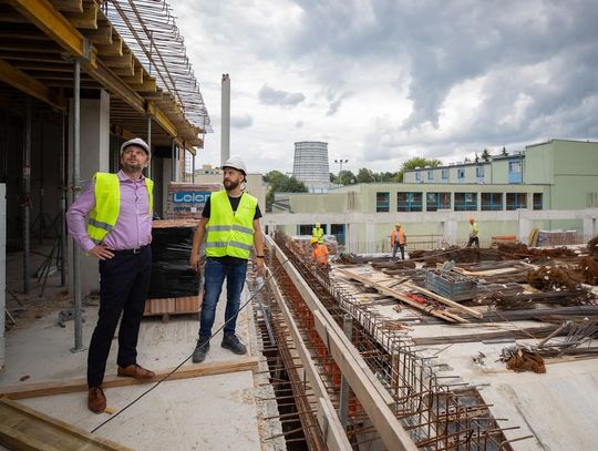 Wre robota przy budowie nowoczesnego basenu przy ul. Matuszczaka w Rzeszowie