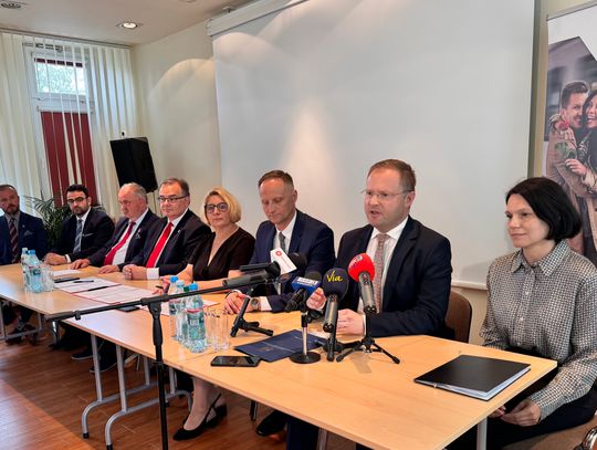 Wspólny bilet POLREGIO i MKS oraz pierwsza na Podkarpaciu stacja wodoru przy PKS w Rzeszowie