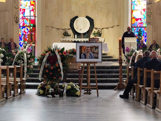 Wspomnienie Jaromira Kwiatkowskiego. Dziennikarza, pisarza, a przede wszystkim dobrego człowieka