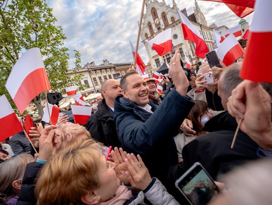 Wybory prezydenckie. Na Podkarpaciu Nawrocki wygra zdecydowanie, ale w kraju o włos