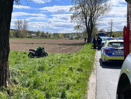 Wypadek drogowy w Iwierzycach. Jedna osoba trafiła do szpitala
