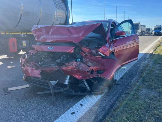 Wypadek na A4 w Bratkowicach – trzy osoby trafiły do szpitala Wypadek na A4 w Bratkowicach – trzy osoby trafiły do szpitala