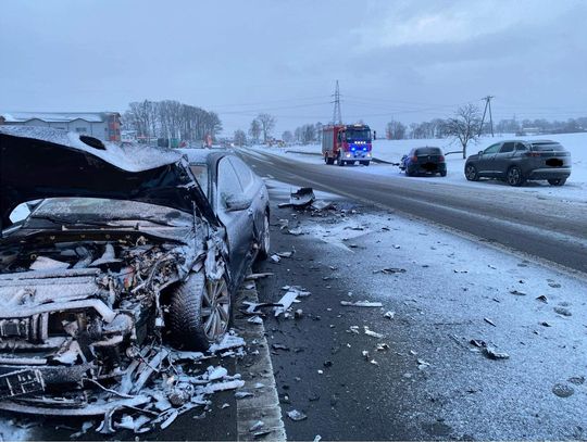 Wypadek na drodze krajowej nr 94 w Sędziszowie Małopolskim. Ranne dwie osoby