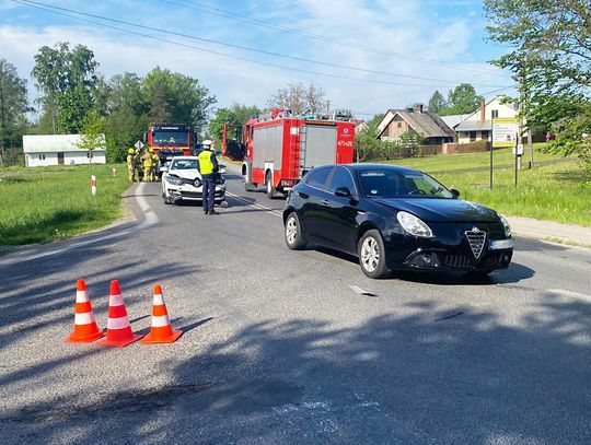 Wypadek na drodze wojewódzkiej 877. Ranna jedna osoba
