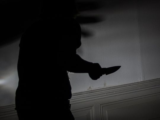 Z zazdrości o żonę ranił nożem innego mężczyznę