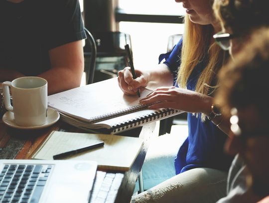 Zakończył się cykl webinarów PARP „Branżowe czwartki”, przedstawiający potrzeby kompetencyjne i wyzwania rynku pracy