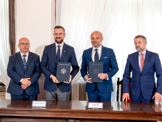 Zamiast wojska na Krakowskiej będzie rzeszowski urząd miasta. Podpisano list intencyjny