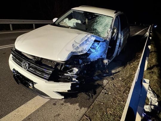 Zderzenie busa i osobówki w Majdanie Królewskim. DK 9 była zablokowana kilka godzin [ZDJĘCIA]