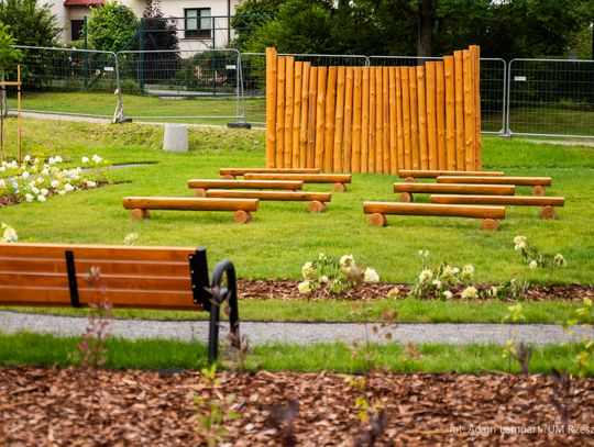 Zielona klasa pod chmurką. Nowe miejsce nauki przy SP nr 22 w Rzeszowie