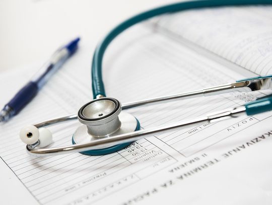 Zostają bez pieniędzy, bo ZUS w Rzeszowie ma opóźnienia w orzecznictwie lekarskim