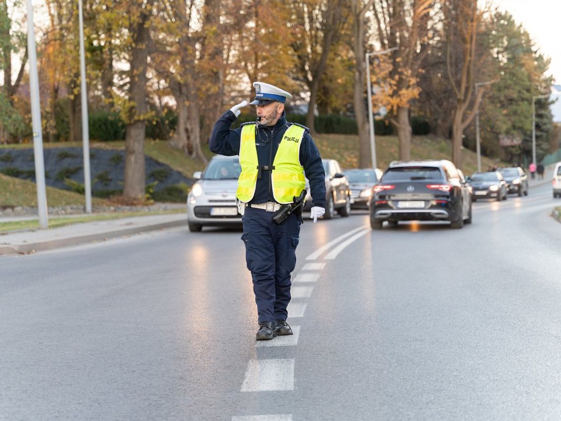 11 wypadków i 15 osób rannych. Wstępny bilans policyjnej akcji "Znicz" na Podkarpaciu