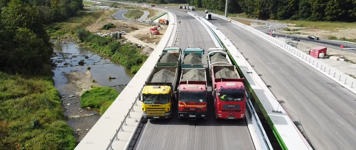 18 ciężarówek testowało estakadę na S19 18 ciężarówek testowało estakadę na S19