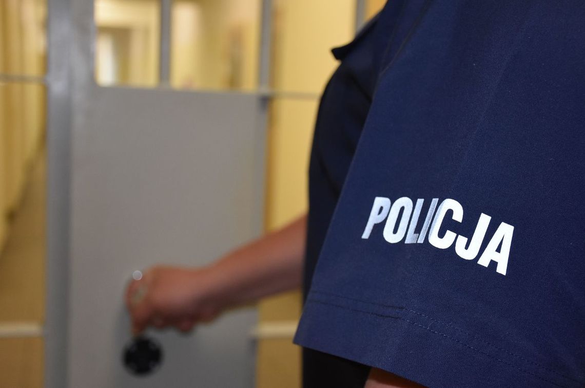 19-latek aresztowany za groźby wobec osoby małoletniej i jej rodziny