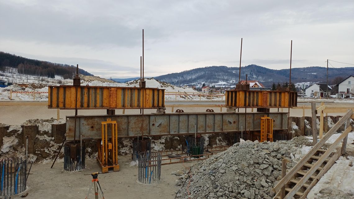 520 ton na jednym palu! Ekstremalna próba wytrzymałości na budowie S19 w Cergowej