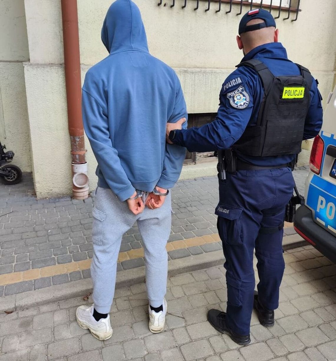 Agresywny 17-latek zatrzymany. Nastolatek usłyszał poważne zarzuty