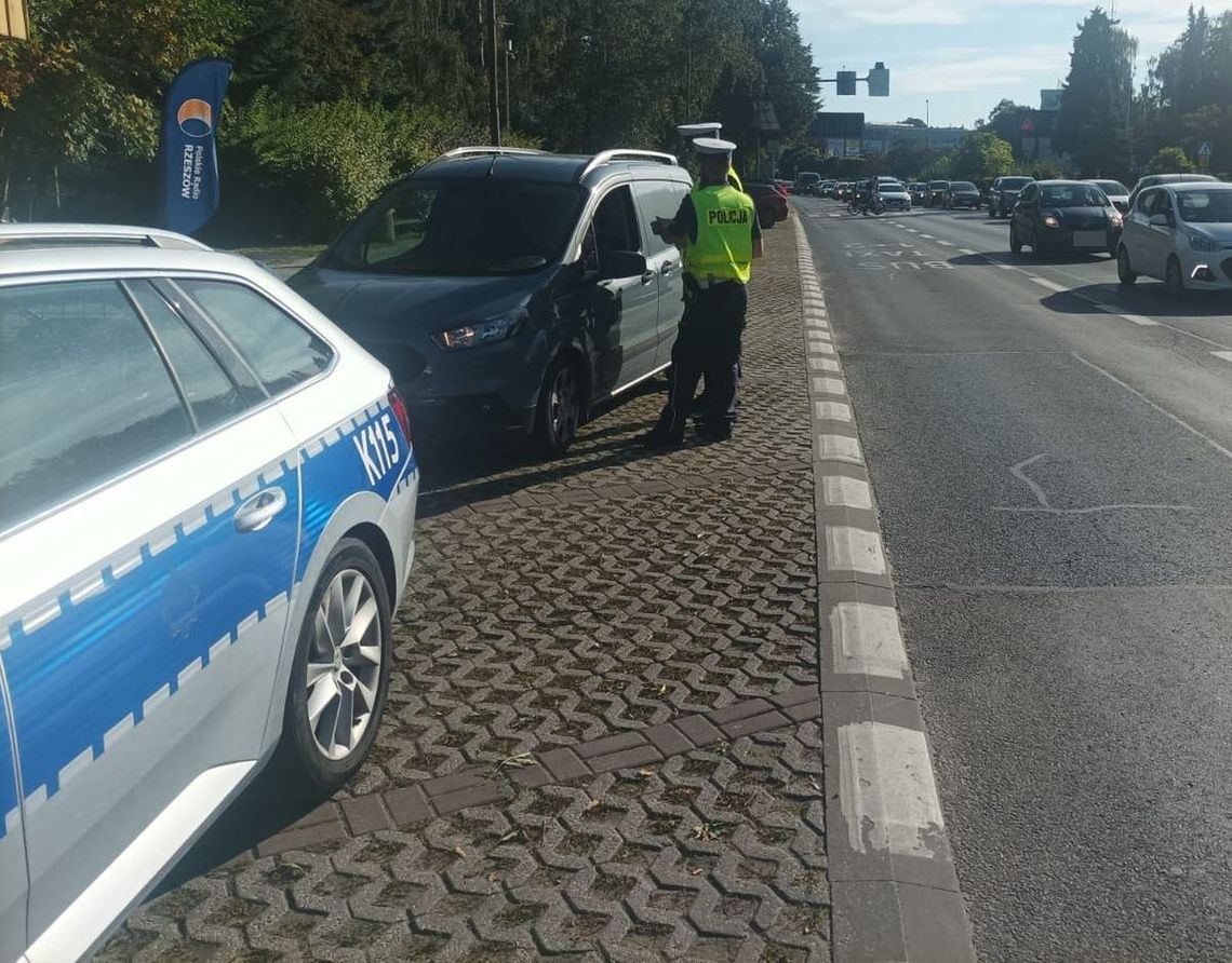 Akcja policji w Rzeszowie. Pouczenia zamiast mandatów za jazdę buspasem