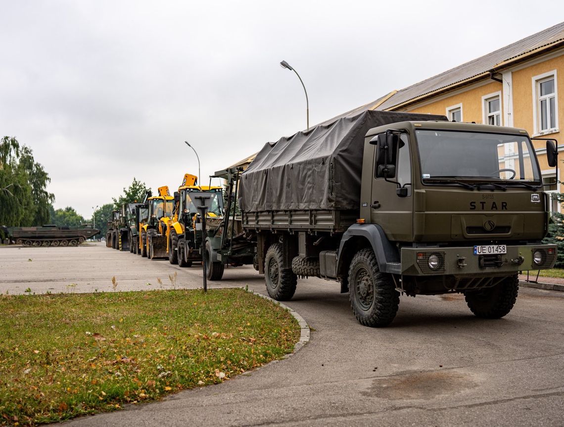 ALERT POGODOWY! W trybie pilnym powołano specjalne zgrupowanie wojskowe w Nisku [ZDJĘCIA]
