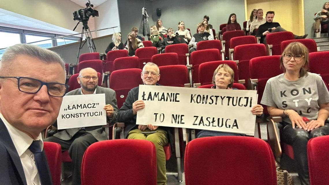 Andrzej Duda "Zasłużony dla Województwa Podkarpackiego". Nie pomógł sprzeciw opozycji