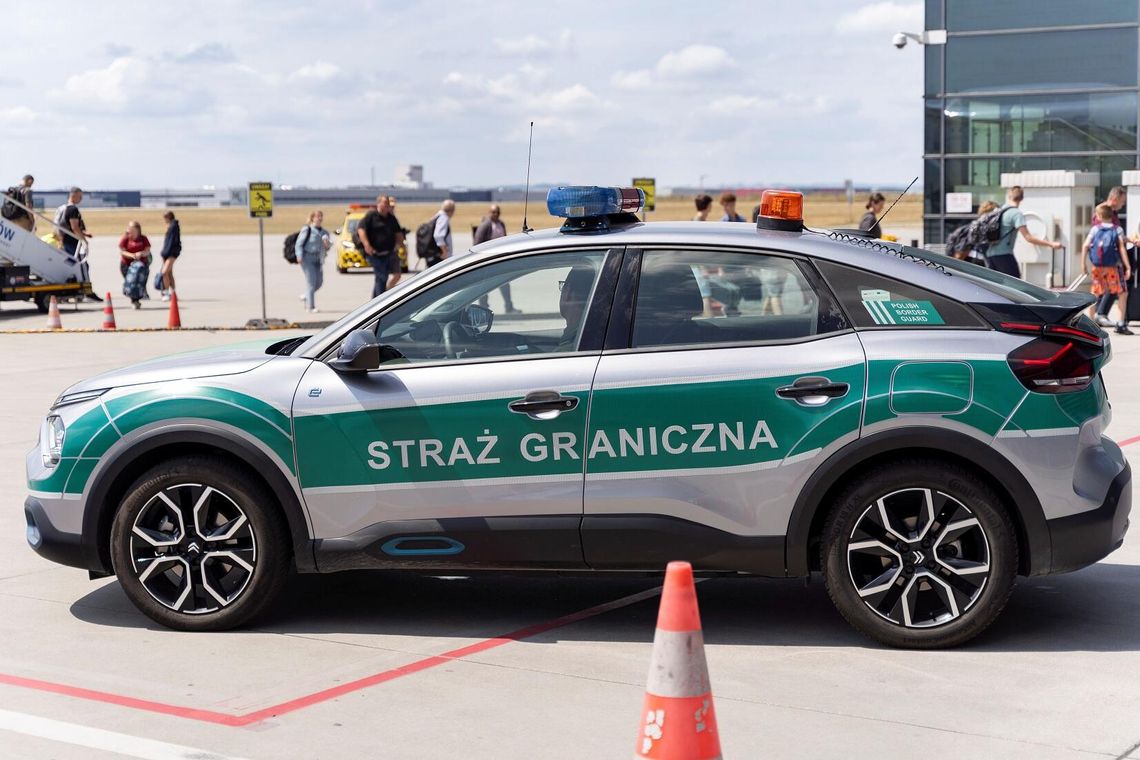 Bagaż bez opieki na lotnisku w Rzeszowie-Jasionce to problem. Straż Graniczna apeluje o rozwagę