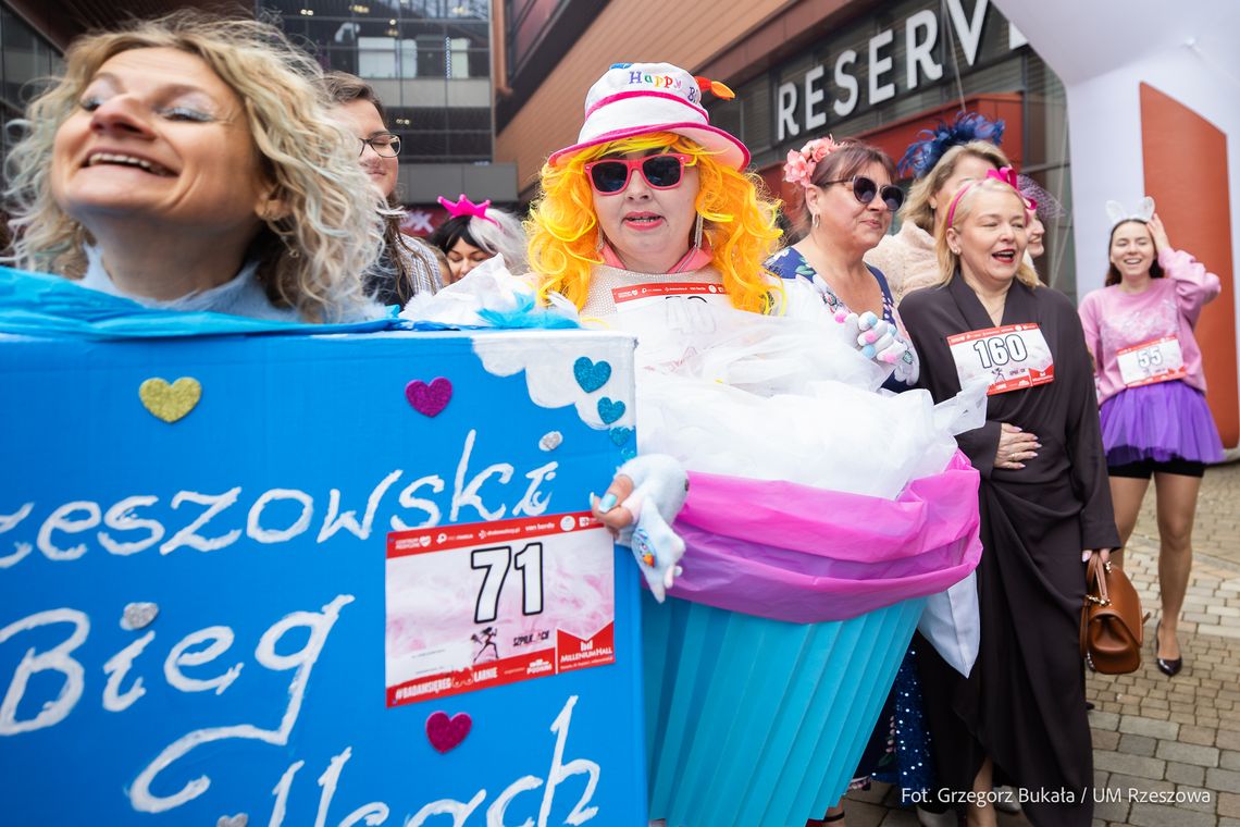 Bieg na szpilkach w Rzeszowie – sport, dobra zabawa i ważne przesłanie [ZDJĘCIA]