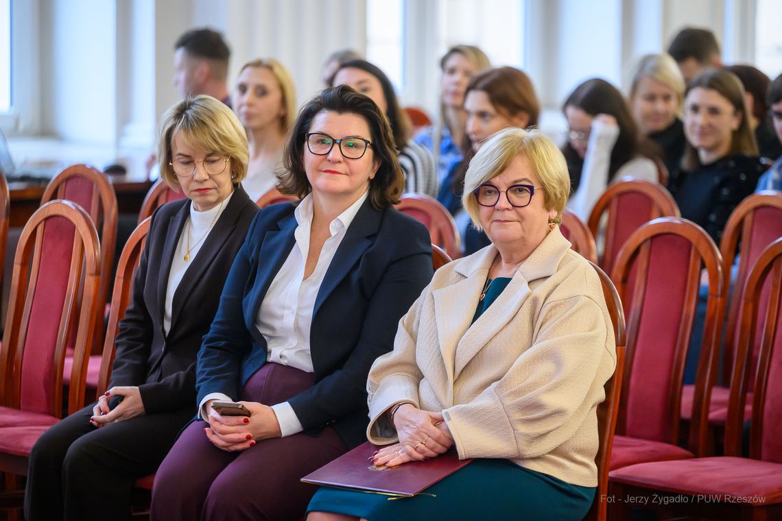 W sali kolumnowej PUW w Rzeszowie odbyła się regionalna konferencja poświęcona donacji i transplantacji