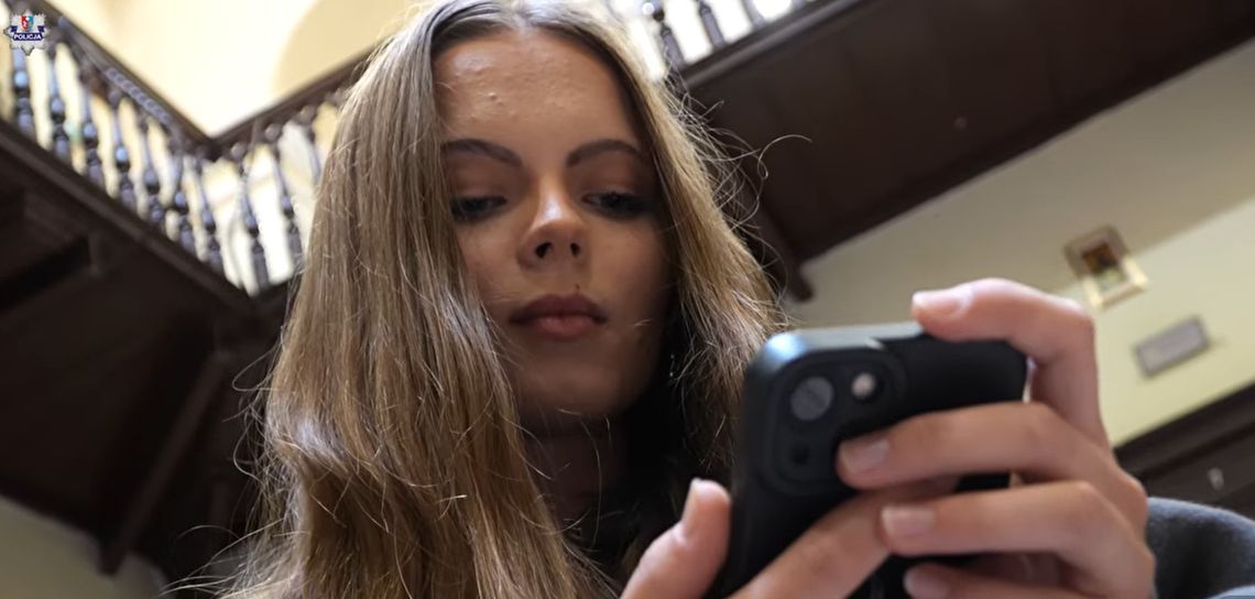 Cyberprzemoc i sztuczna inteligencja. Policja przygotowała spot z uczniami z Tyczyna [WIDEO]